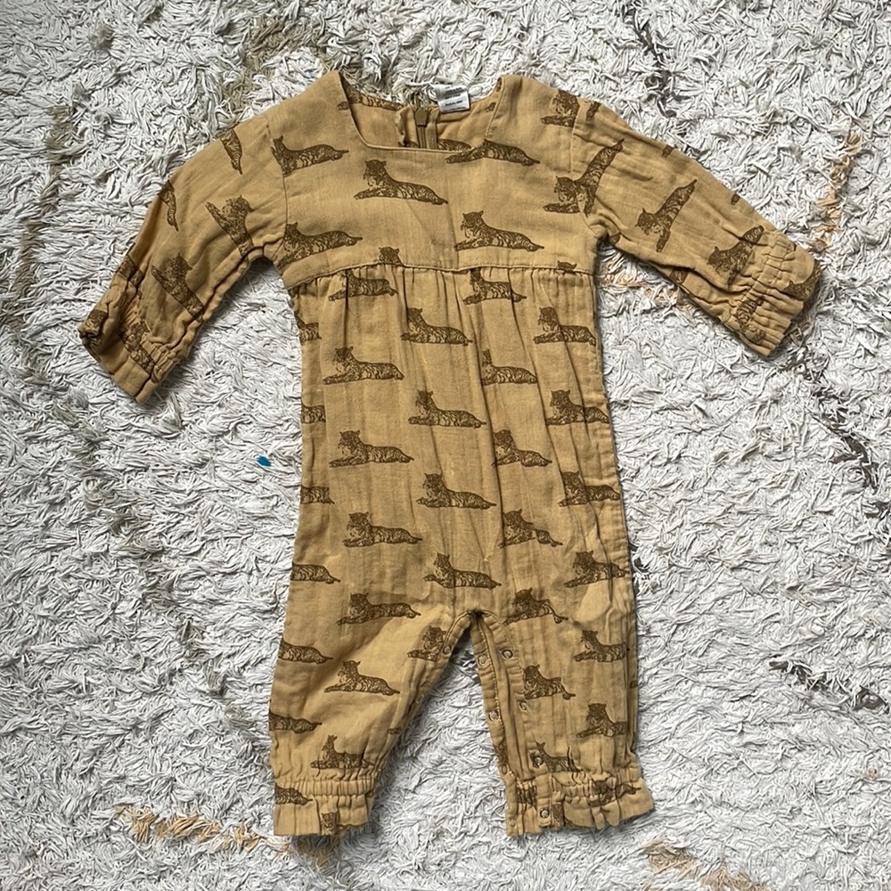 Kate Quinn girls 12 month tiger linen jumper one-piece outfit